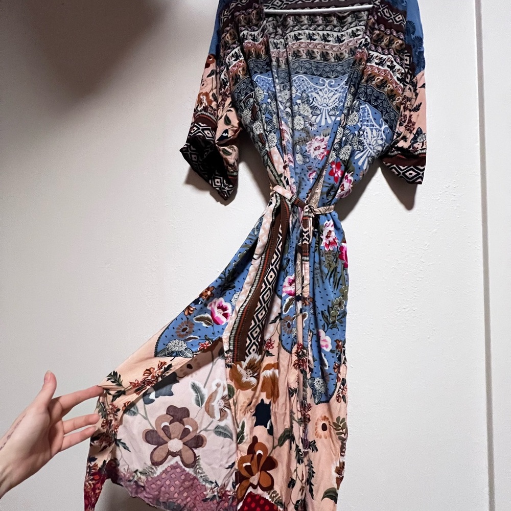 Dresses - Picture 5 of 12